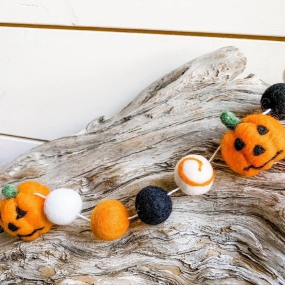 LAST ONE🔥 Jack o lantern Black Feltball Halloween Garland Bat Pumpkin Felt
